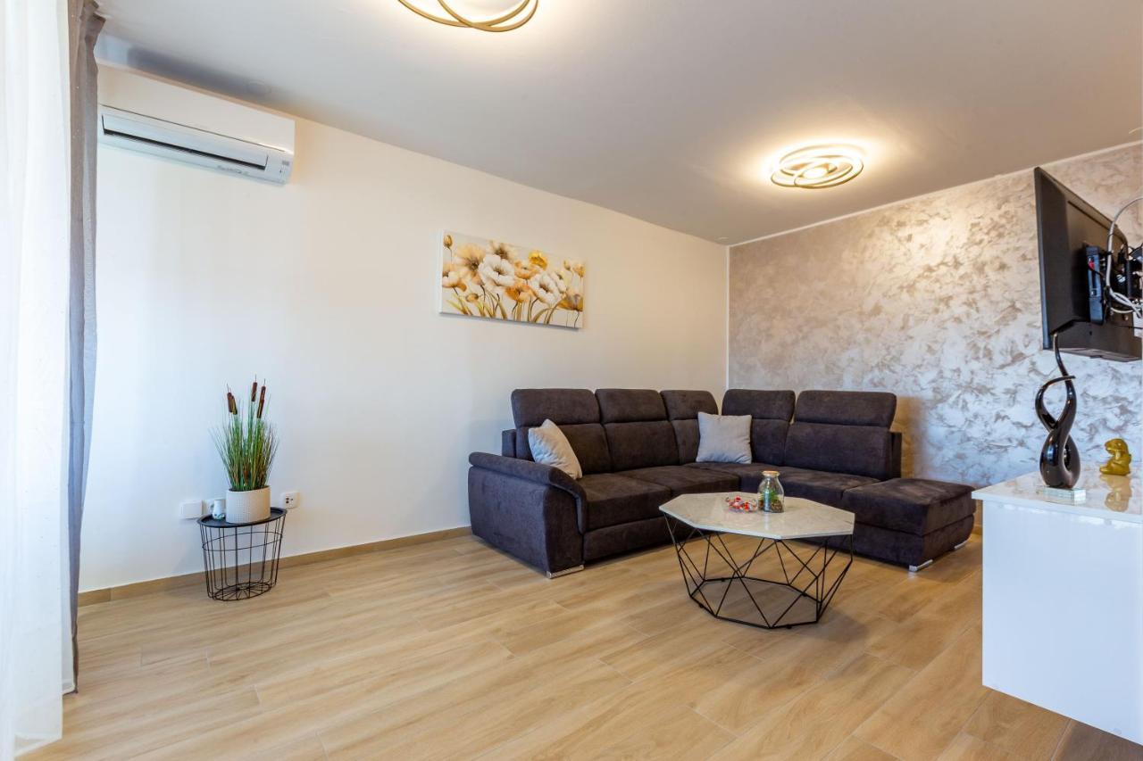 Apolon 2Bdr Apartment With Balcony Zadar Ngoại thất bức ảnh